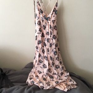 Aritzia Limited Edition Blush Paisley Tea Dress
